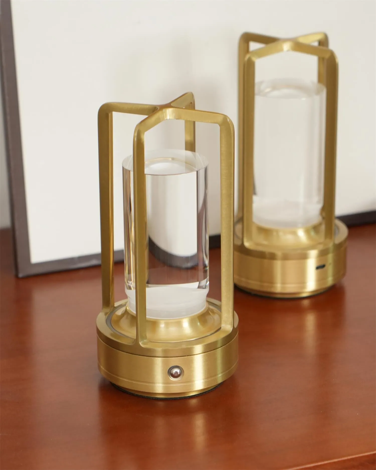 Aura Gleam Table Lamp (built-in battery) 5.3″- 8.8″