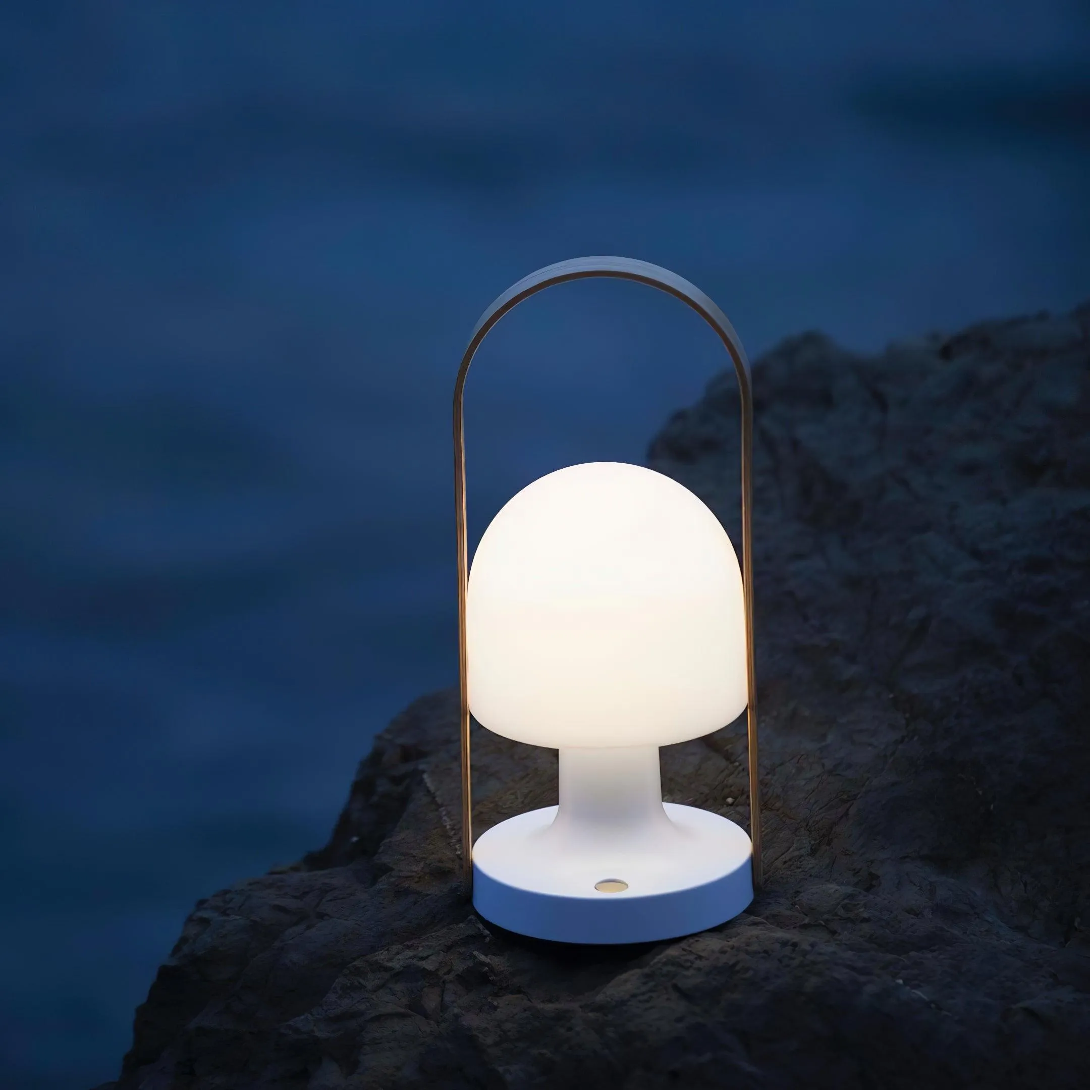 FollowMe Portable Table Lamp (built-in battery)