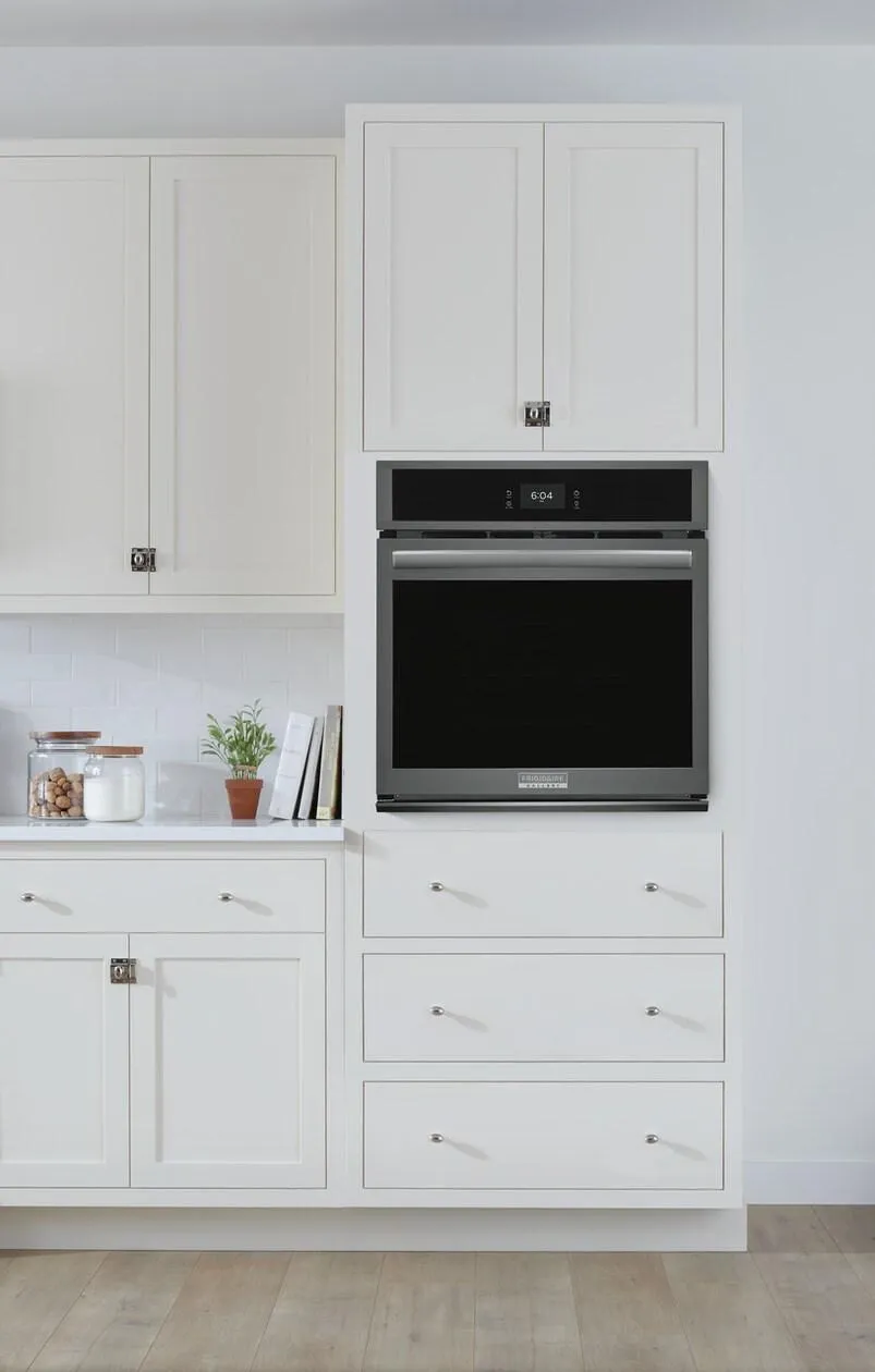 GCWS2767AD Frigidaire Gallery 27" Single Electric Wall Oven with Total Convection