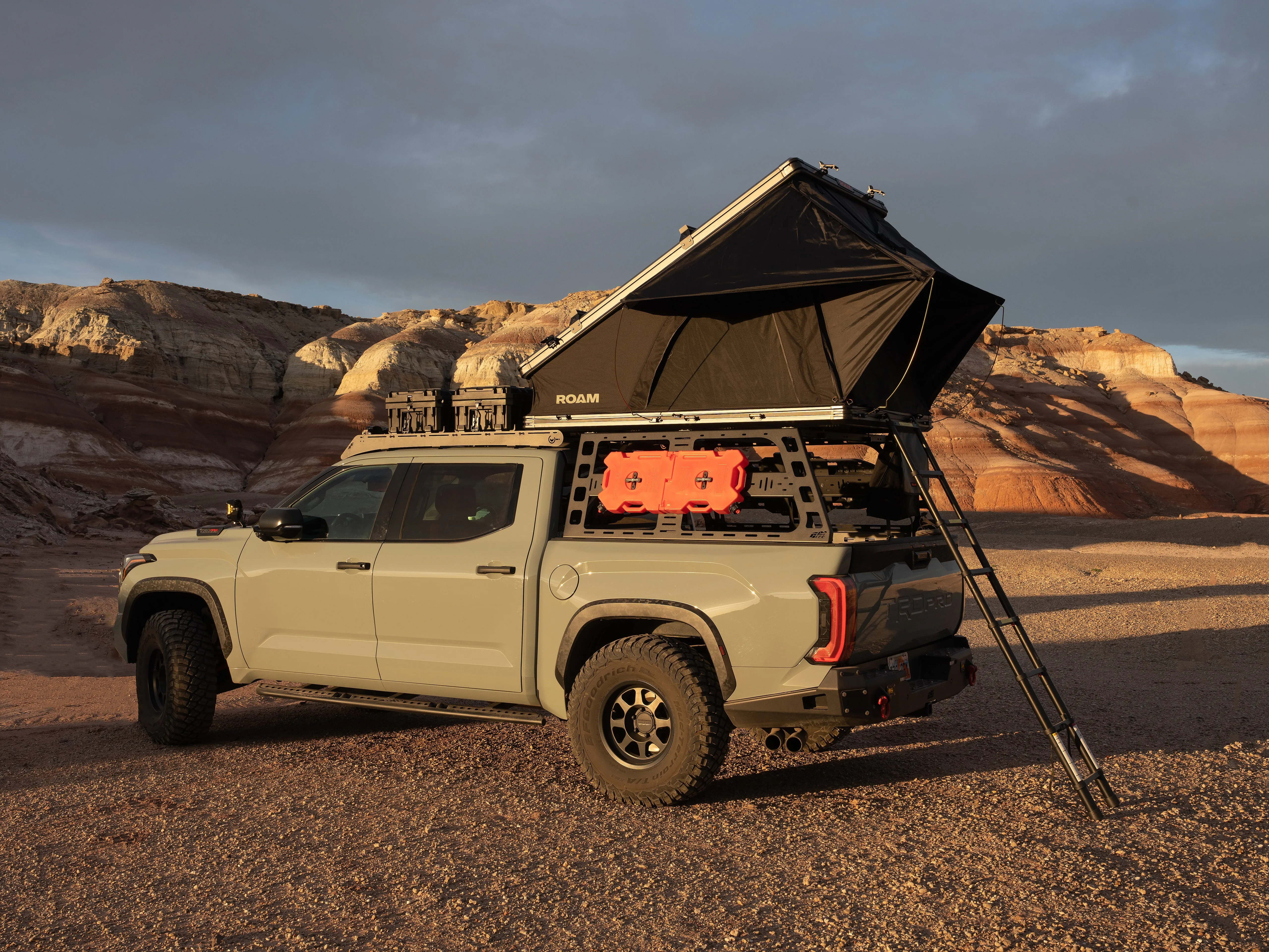 Roam Adventure Co Desperado Hardshell Rooftop Tent