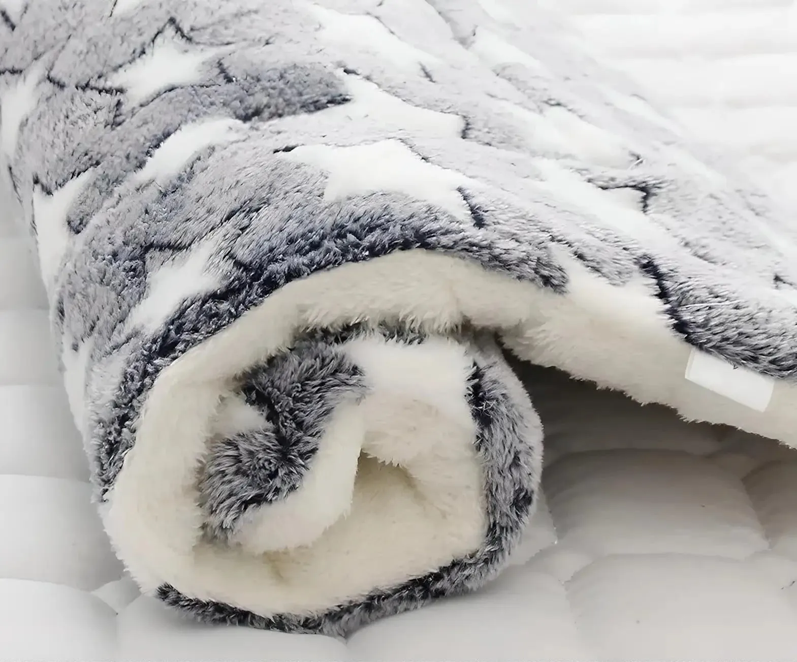 Soft Coral Sleeping Pet Dog Cat Blanket
