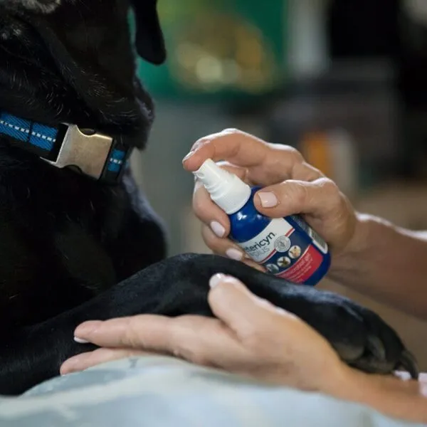 Vetericyn Plus® Antimicrobial Hot Spot Spray (4 Oz)